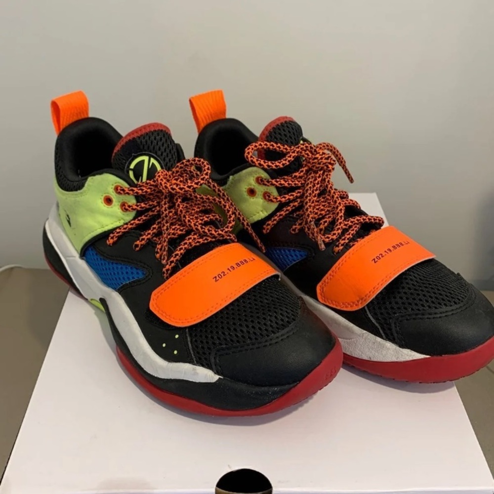 ZO2.19 Lonzo Ball Madagascar Shoes